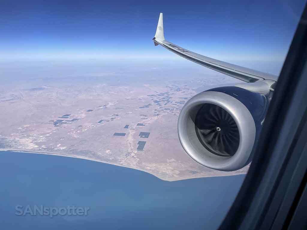 Aeromexico Boeing 737 flying