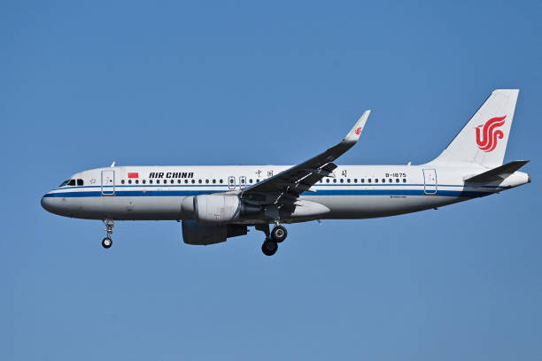 Air China Airbus A320 flying