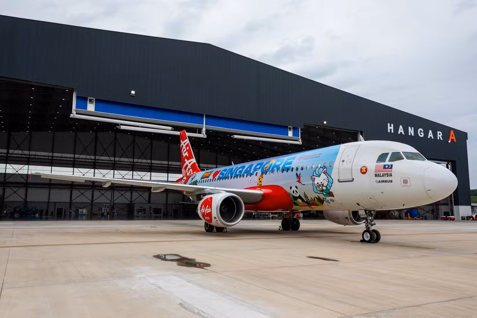 AirAsia a320 Love Singapore Livery