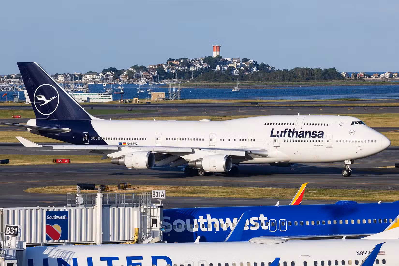 lufthansa-boeing-747-430