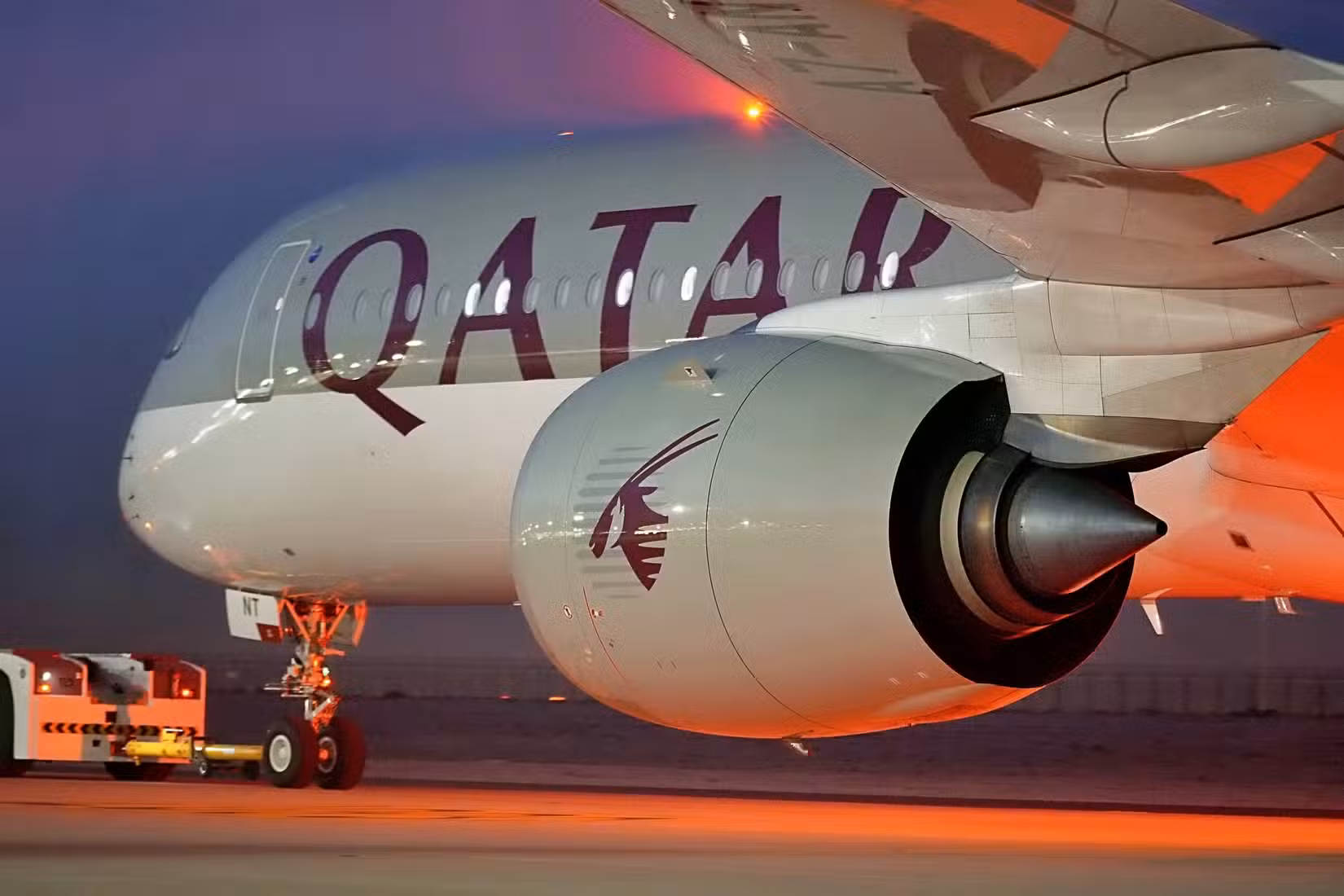 Qatar Airways Airbus A350-1000 close up