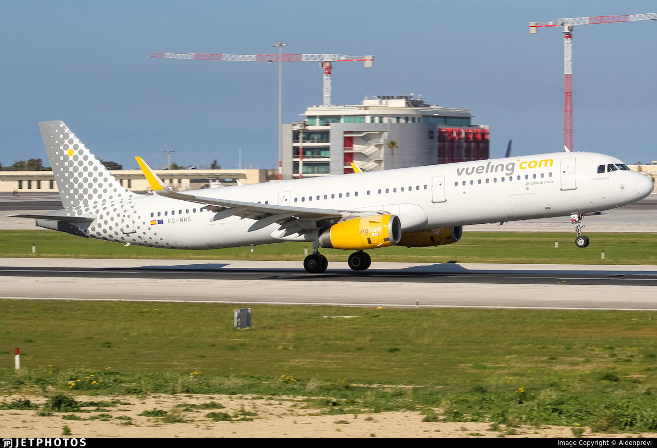 EC-MHS - Airbus A321-231 - Vueling