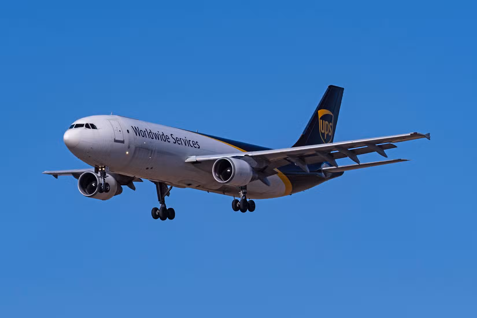 Sky Harbor International Airport 4-8-21 Phoenix, AZ USA United Parcel Service Airbus A300-600F N172UP departure from 7L at Sky Harbor International Airport