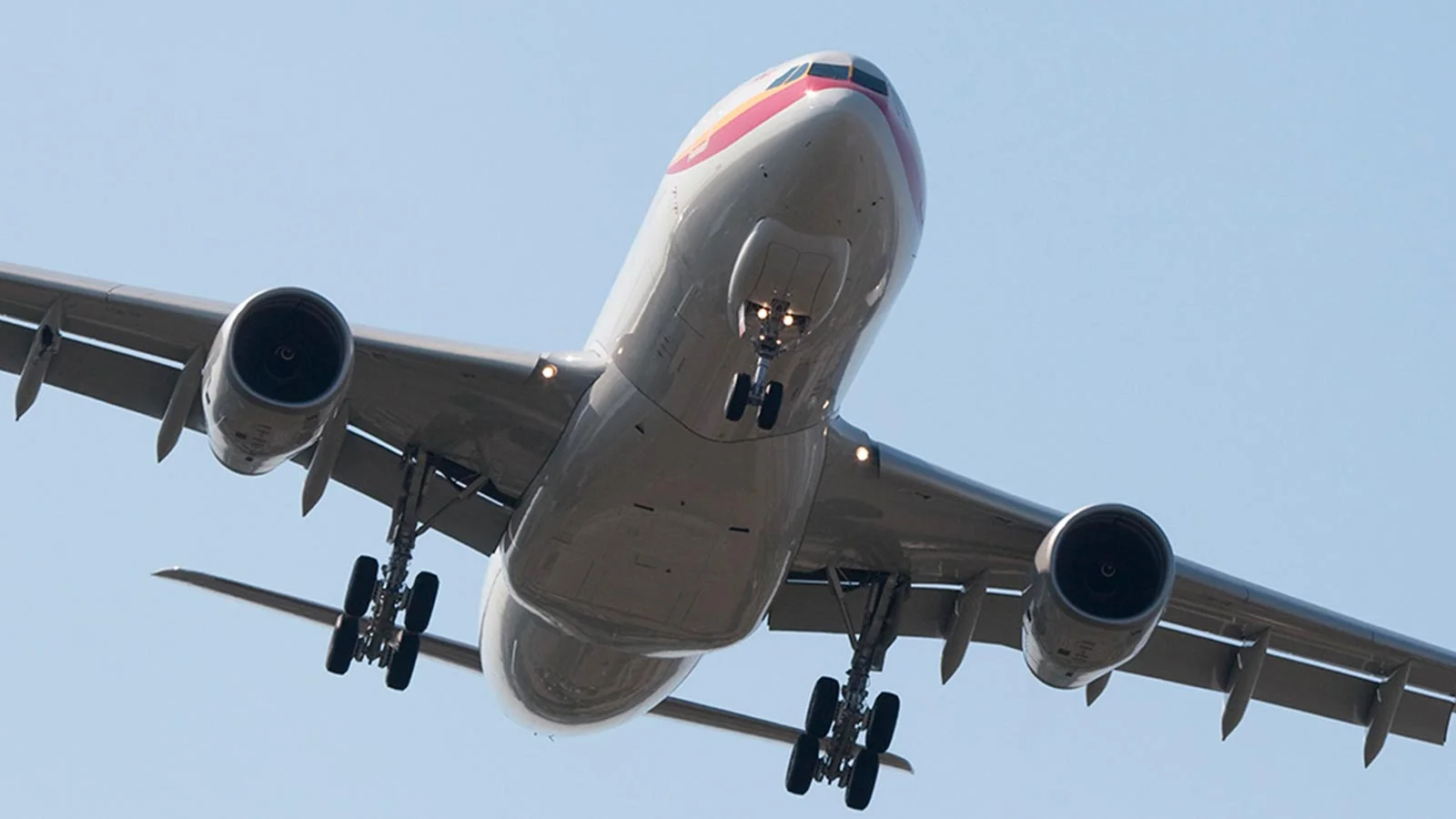 AIRBUS A330-200F