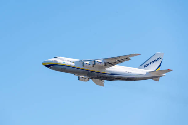 Antonov An-124 Ruslan flying