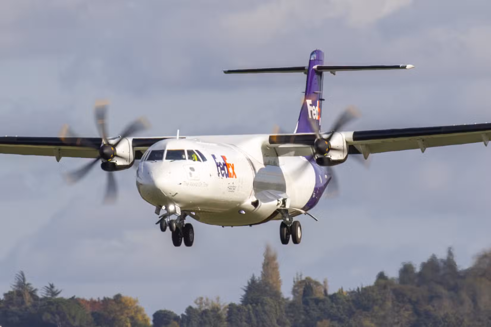 FedEX-ATR-72-600F-landing-JV9A8540-scaled