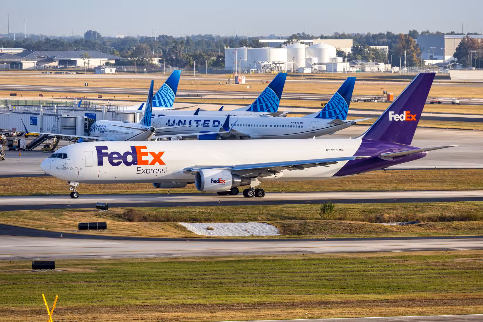 FedEx Boeing 767-300F taxiing