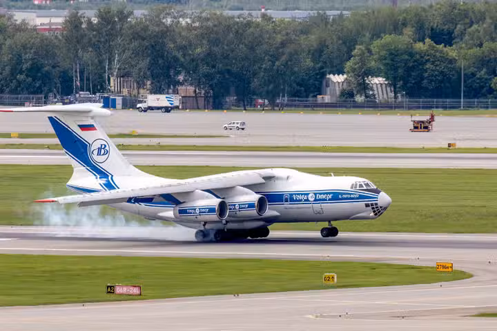 Ilyushin Il-76 RA-76511 Volga-Dnepr landing at Sheremetyevo International Airport