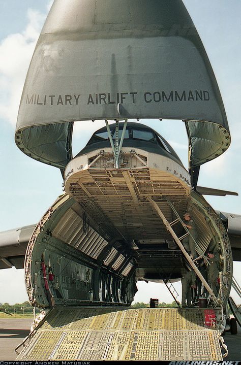 Advanced Military Aircraft, Us Military Aviation, Us Air Force Military Aircraft, Lockheed C-5 Galaxy Military, Military Transport Aircraft In Flight, C 5 Galaxy, Us Military Aircraft, Cargo Aircraft, Military Airplane