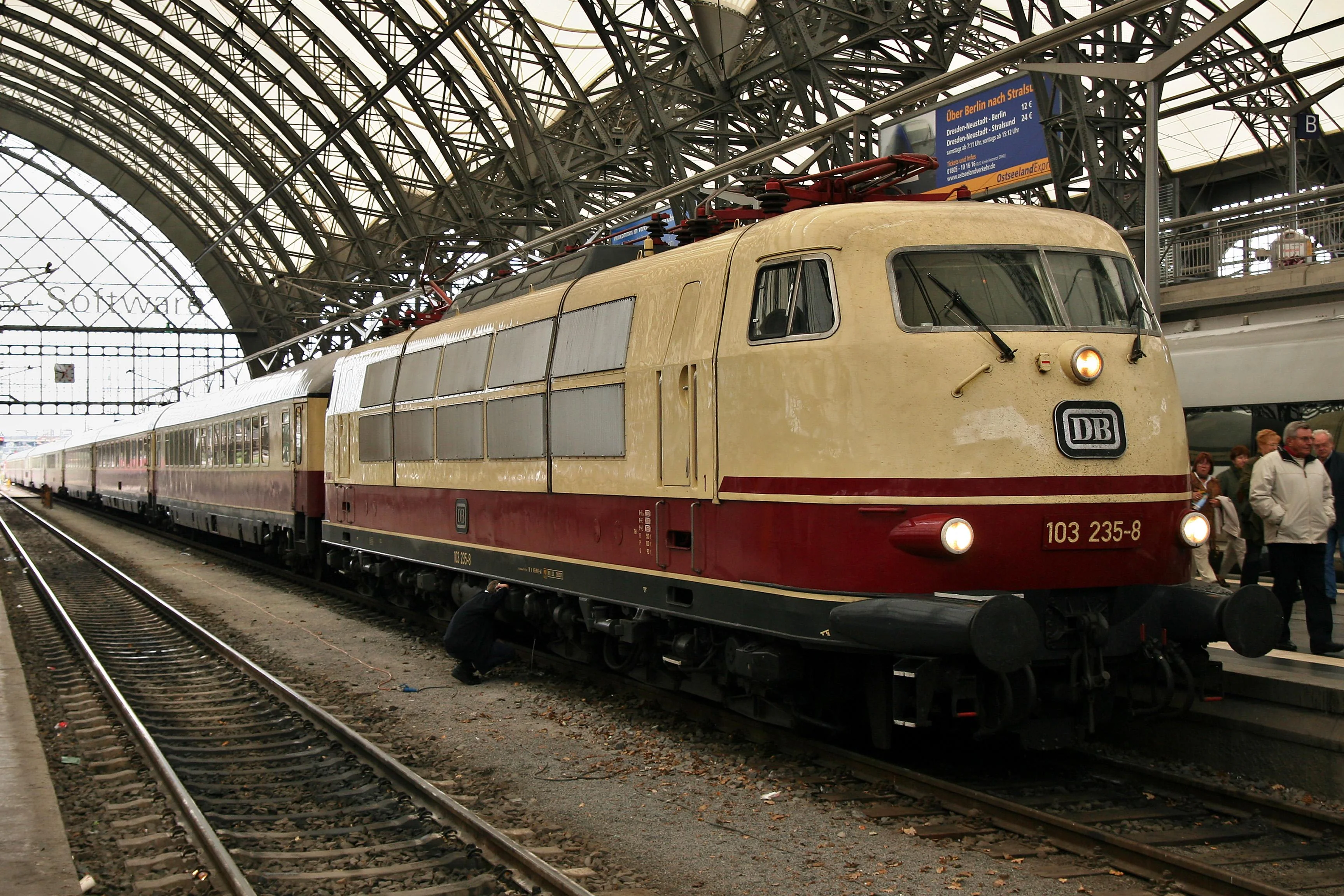 Electric locomotive reference